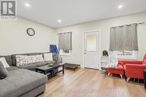 27 Oxford Street W, Blandford-Blenheim (Drumbo), ON - Indoor Photo Showing Living Room