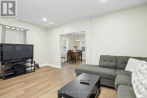 27 Oxford Street W, Blandford-Blenheim (Drumbo), ON - Indoor Photo Showing Living Room