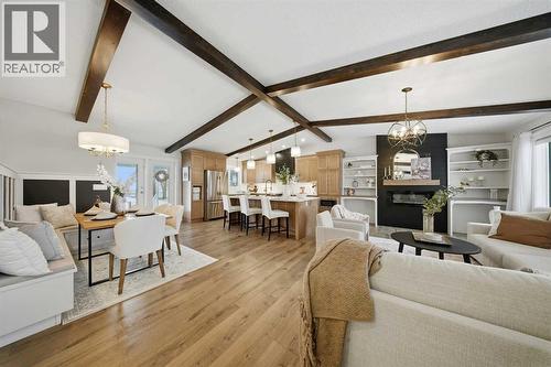 15 26534 Township Road 384, Rural Red Deer County, AB - Indoor Photo Showing Living Room