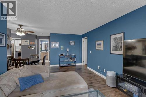 202, 1915 26 Street Sw, Calgary, AB - Indoor Photo Showing Living Room