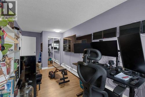 202, 1915 26 Street Sw, Calgary, AB - Indoor