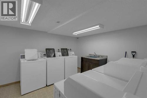 202, 1915 26 Street Sw, Calgary, AB - Indoor Photo Showing Laundry Room