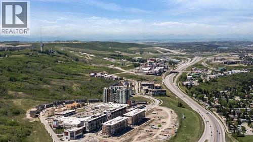 7616 34 Avenue Nw, Calgary, AB - Outdoor With View