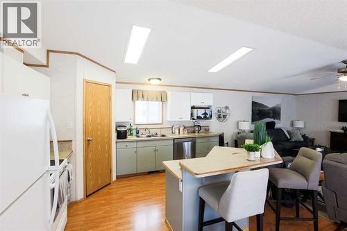 3217 31 Street S, Lethbridge, AB 