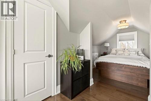 158 Ewen Road, Hamilton, ON - Indoor Photo Showing Bedroom