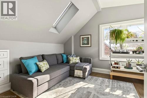 158 Ewen Road, Hamilton, ON - Indoor Photo Showing Living Room