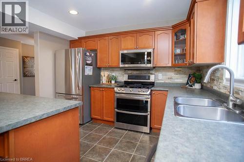 18 Gaal Court, Brantford, ON - Indoor Photo Showing Kitchen With Double Sink