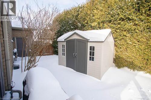 18 Gaal Court, Brantford, ON - Outdoor