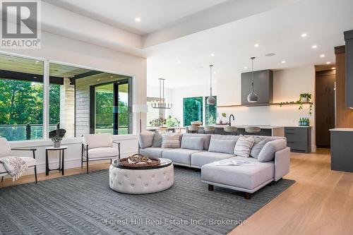 147 Blue Jay Crescent, Grey Highlands, ON - Indoor Photo Showing Living Room