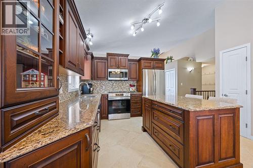3904 63 Avenue, Lloydminster, AB - Indoor Photo Showing Kitchen With Upgraded Kitchen