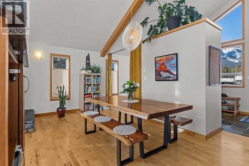 1712 11Th Avenue, Canmore, AB - Indoor