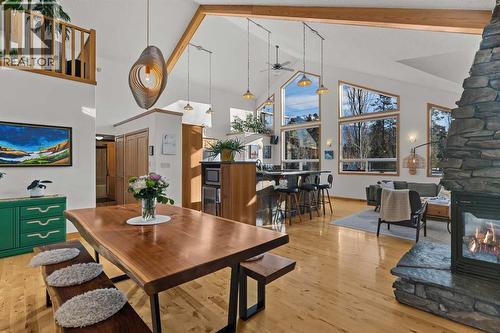 1712 11Th Avenue, Canmore, AB - Indoor