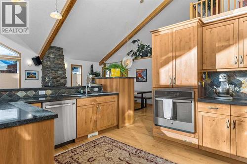 1712 11Th Avenue, Canmore, AB - Indoor Photo Showing Kitchen