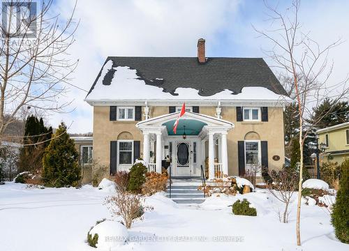 14 ROBINSON STREET S  Grimsby, ON L3M 3C4