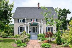 14 ROBINSON STREET S Grimsby, ON L3M 3C4