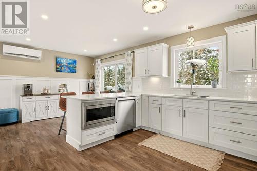 18 Claude Court, Enfield, NS - Indoor Photo Showing Kitchen With Upgraded Kitchen