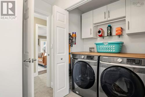 18 Claude Court, Enfield, NS - Indoor Photo Showing Dining Room