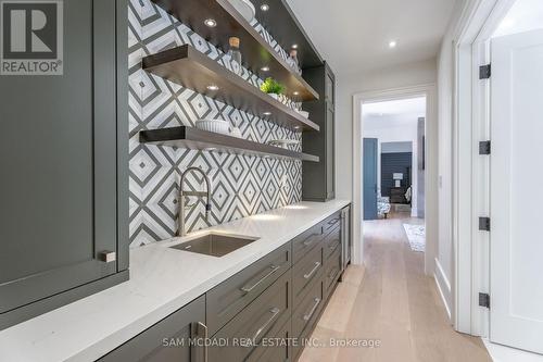 231 Wedgewood Drive, Oakville, ON - Indoor Photo Showing Other Room