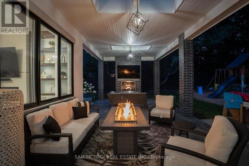 231 Wedgewood Drive, Oakville, ON - Indoor