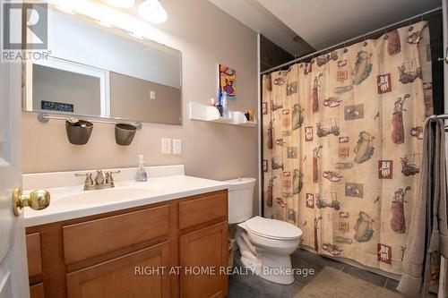 10 Kalman Drive, Cavan Monaghan (Cavan Twp), ON - Indoor Photo Showing Bathroom