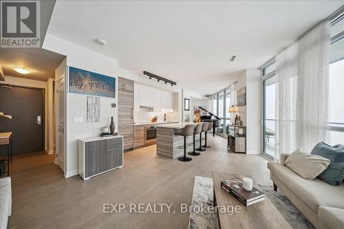3404 - 59 Annie Craig Drive, Toronto, ON - Indoor Photo Showing Living Room