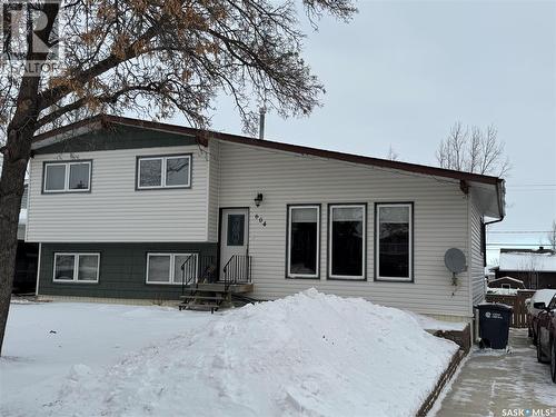 604 5Th Avenue W, Assiniboia, SK - Outdoor
