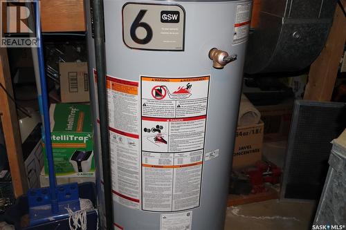 604 5Th Avenue W, Assiniboia, SK - Indoor Photo Showing Basement