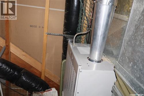 604 5Th Avenue W, Assiniboia, SK - Indoor Photo Showing Basement