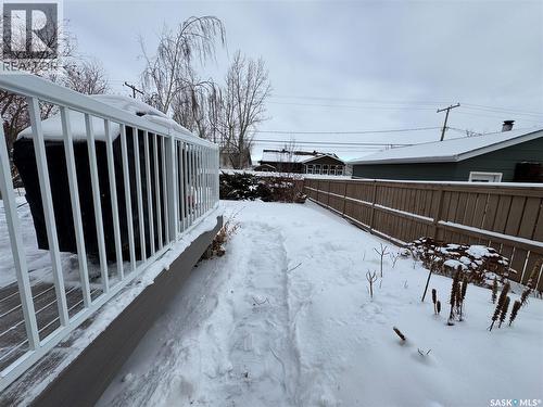 604 5Th Avenue W, Assiniboia, SK - Outdoor