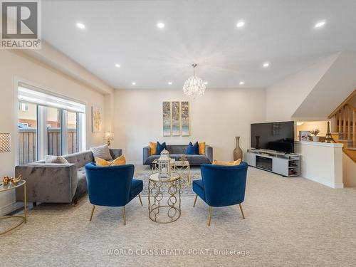 22 Bethune Avenue, Hamilton, ON - Indoor Photo Showing Other Room