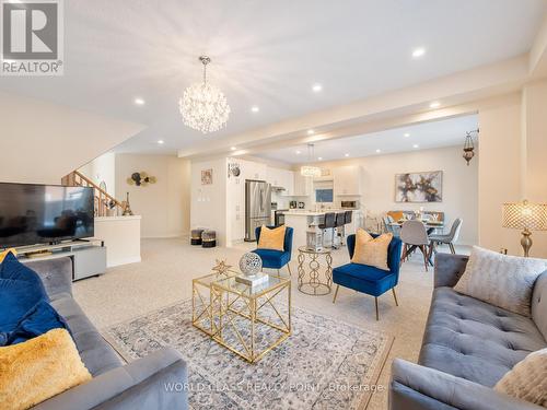 22 Bethune Avenue, Hamilton, ON - Indoor Photo Showing Living Room