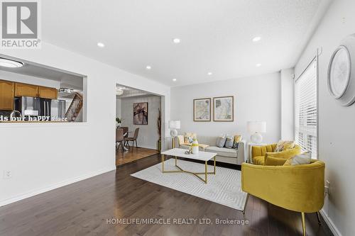 99 Spicebush Terrace, Brampton, ON - Indoor Photo Showing Living Room
