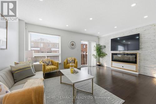99 Spicebush Terrace, Brampton, ON - Indoor Photo Showing Living Room