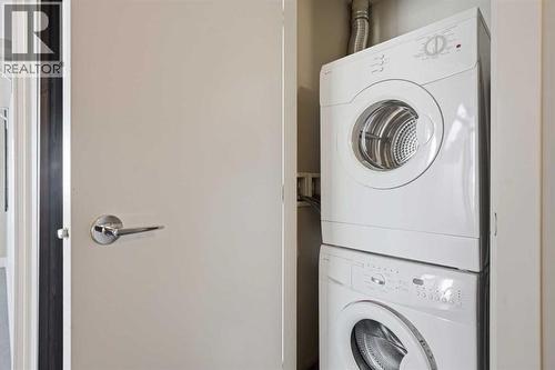 2804, 1122 3 Street Se, Calgary, AB - Indoor Photo Showing Laundry Room