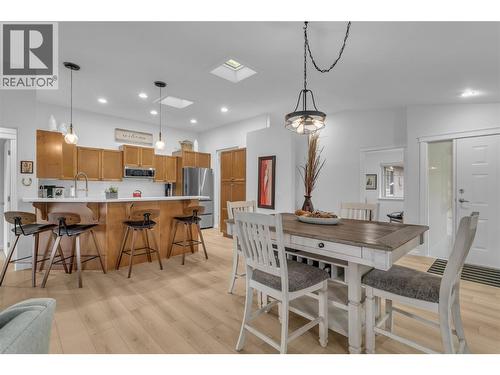 2455 Quail Ridge Boulevard Unit# 213, Kelowna, BC - Indoor Photo Showing Dining Room