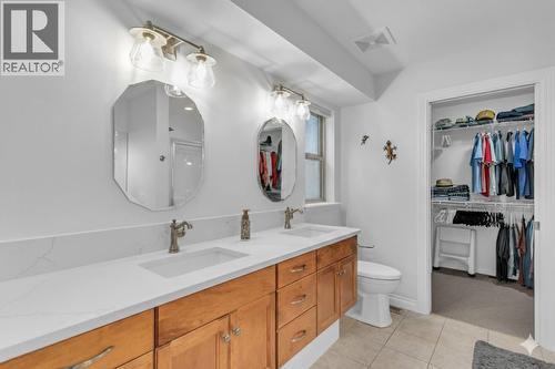 2455 Quail Ridge Boulevard Unit# 213, Kelowna, BC - Indoor Photo Showing Bathroom
