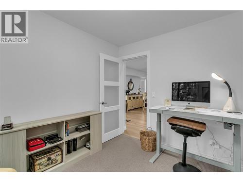 2455 Quail Ridge Boulevard Unit# 213, Kelowna, BC - Indoor Photo Showing Office