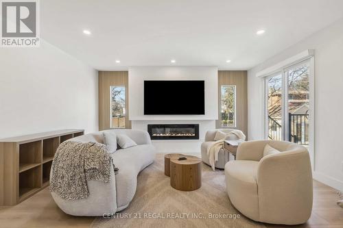 26 Sir Bedevere Place, Markham, ON - Indoor Photo Showing Living Room With Fireplace