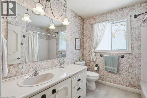167 Fallingbrook Drive, Hamilton, ON - Indoor Photo Showing Bathroom