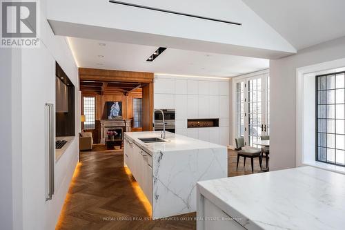 5 Thornwood Road, Toronto, ON - Indoor