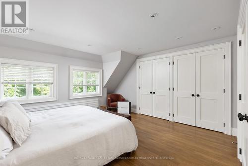 5 Thornwood Road, Toronto, ON - Indoor Photo Showing Bedroom