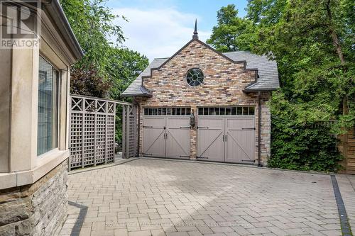 5 Thornwood Road, Toronto, ON - Outdoor