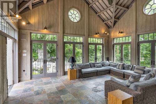 5 Thornwood Road, Toronto, ON - Indoor Photo Showing Living Room