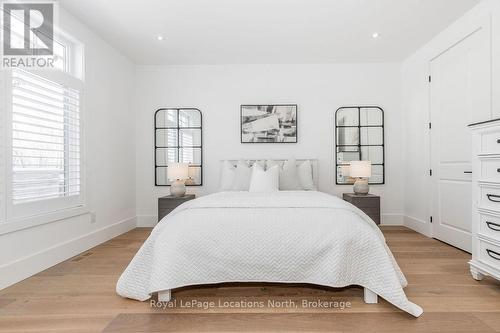 53 Niagara Street, Collingwood, ON - Indoor Photo Showing Bedroom