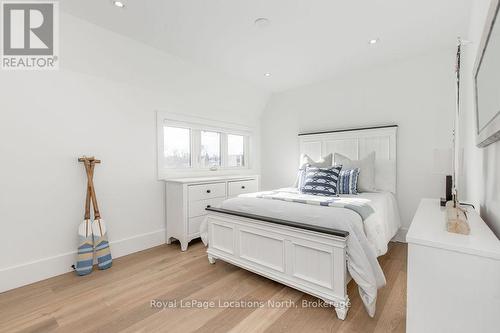 53 Niagara Street, Collingwood, ON - Indoor Photo Showing Bedroom