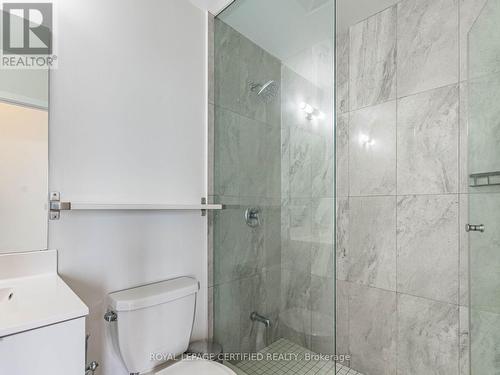 4701 - 20 Shore Breeze Drive, Toronto, ON - Indoor Photo Showing Bathroom