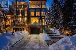 20A WOODLAWN AVENUE W  Toronto, ON M4V 1G7