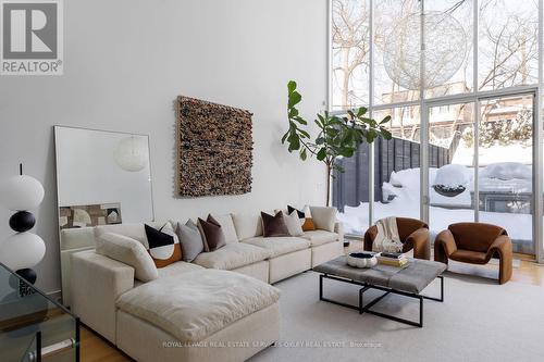 20A Woodlawn Avenue W, Toronto, ON - Indoor