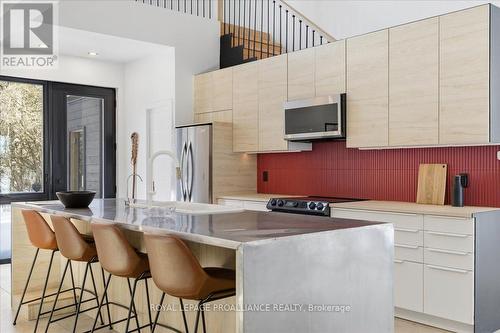 372 Prinyers Cove Crescent, Prince Edward County (North Marysburg Ward), ON - Indoor