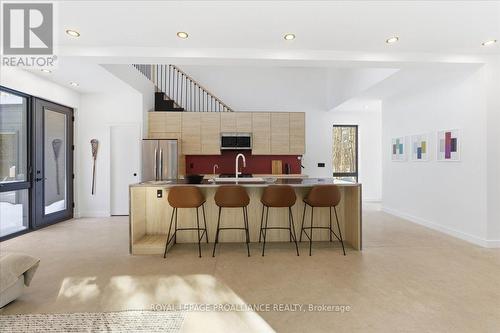 372 Prinyers Cove Crescent, Prince Edward County (North Marysburg Ward), ON - Indoor Photo Showing Kitchen